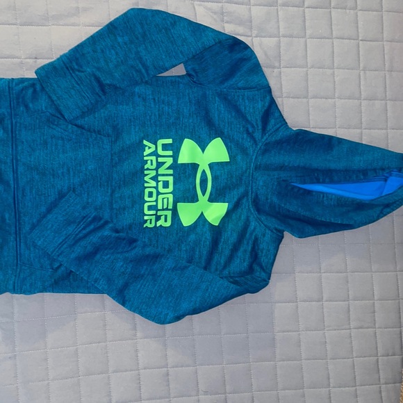 Under armour hoodie - Picture 1 of 2